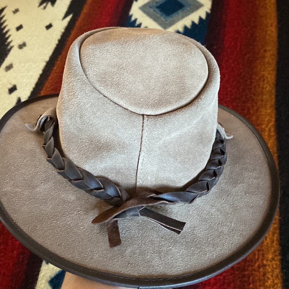 Connor hat - Picture 7 of 8
